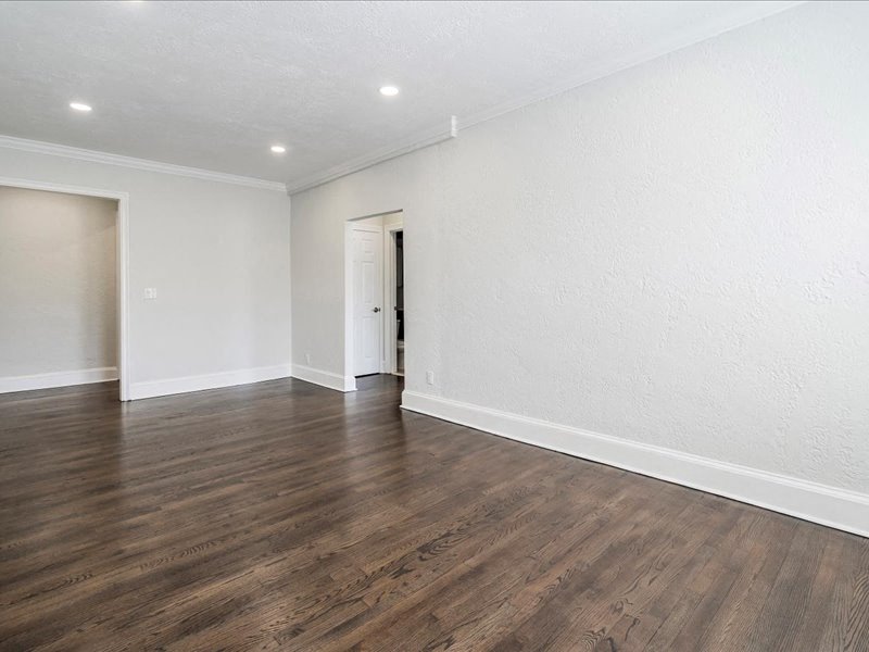 Gallery Photo 11